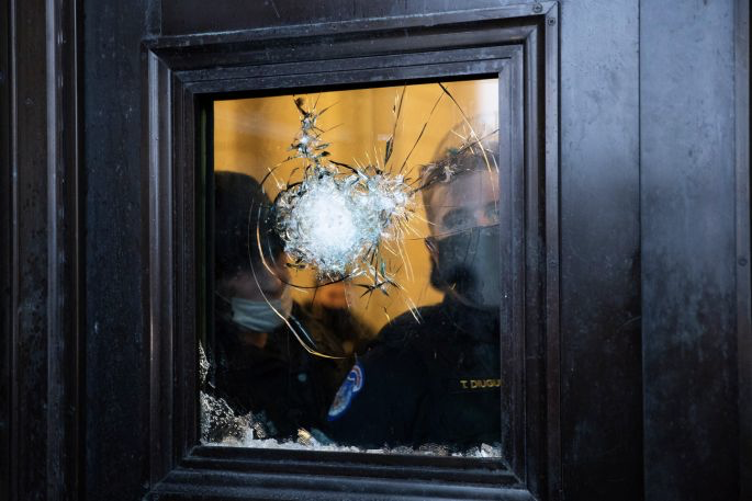 US Capitol Cracked Glass